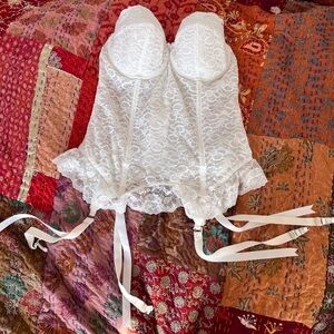 Vintage White Lingerie Merry Widow Bustier Corset with Garters